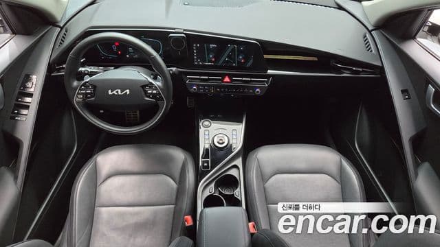 Kia Niro 2022 — ფოტო 7/20