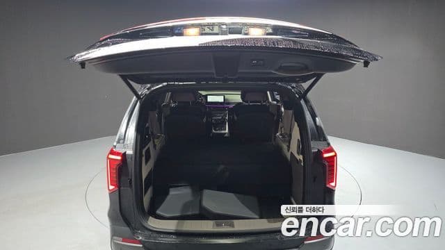 Kia Carnival 2024 — Фото 19/20