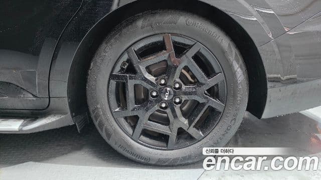 Kia Carnival 2024 — ფოტო 3/37