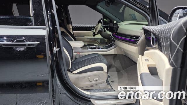 Kia Carnival 2024 — ფოტო 16/37