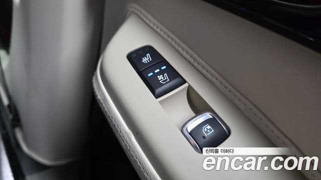 Kia Carnival 2024 — ფოტო 24/37