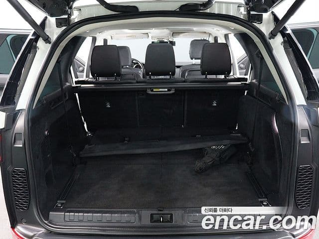 Land Rover Discovery 5 2019 — ფოტო 4/20