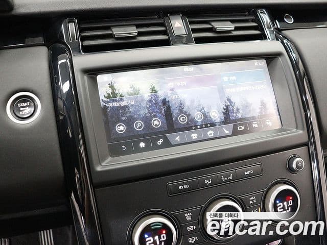 Land Rover Discovery 5 2019 — ფოტო 6/20