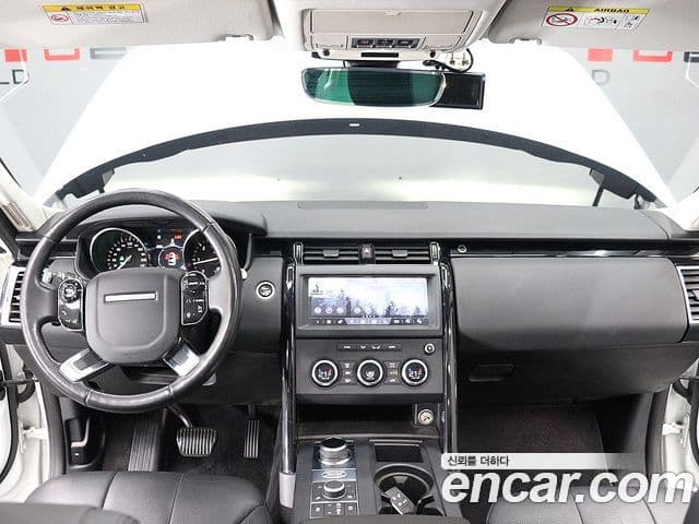 Land Rover Discovery 5 2019 — ფოტო 13/20