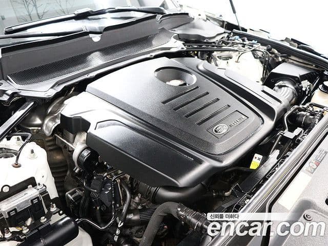 Land Rover Discovery 5 2019 — ფოტო 18/20