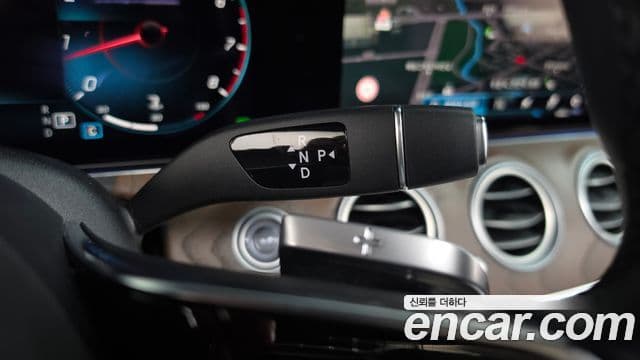 Mercedes-Benz E-Class 2021 — ფოტო 9/20