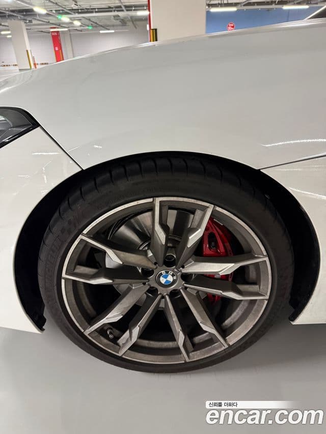 BMW Z4 2025 — ფოტო 5/17