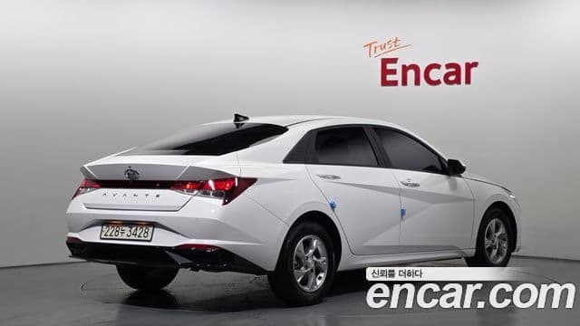 Hyundai Avante 2023 — Фото 1/20