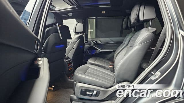 BMW X7 2021 — ფოტო 12/20