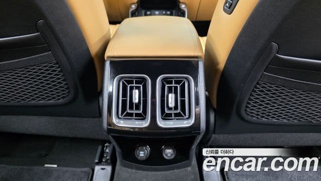 Kia Sorento 2020 — ფოტო 19/20