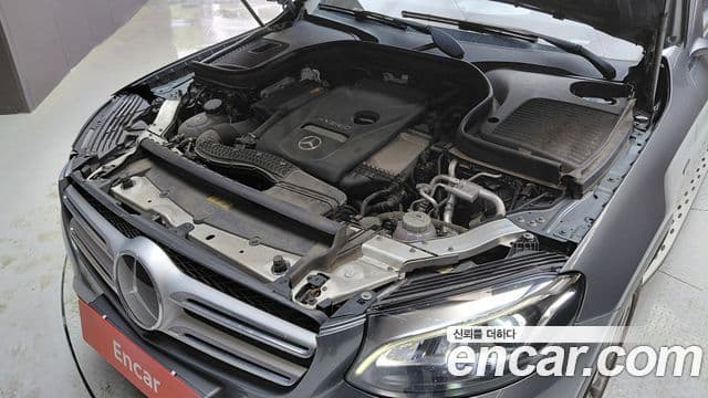 Mercedes-Benz GLC-Class 2018 — Şəkil 6/20
