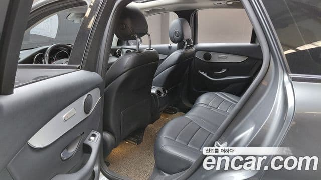 Mercedes-Benz GLC-Class 2018 — Şəkil 12/20
