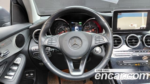 Mercedes-Benz GLC-Class 2018 — Şəkil 14/20