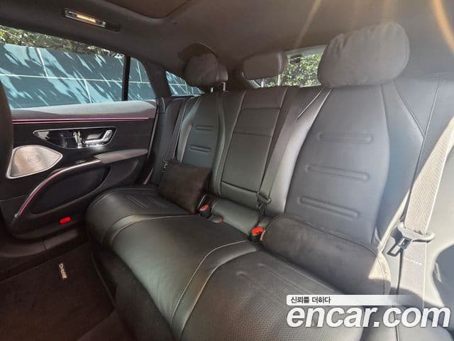 Mercedes-Benz EQS 2022 — ფოტო 18/19