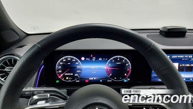 Mercedes-Benz GLB-Class 2025 — Şəkil 7/17