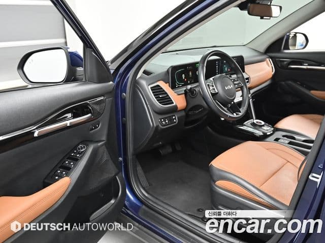 Kia Seltos 2023 — Şəkil 13/20