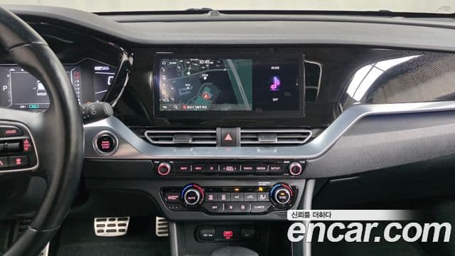 Kia Niro 2021 — Şəkil 13/20