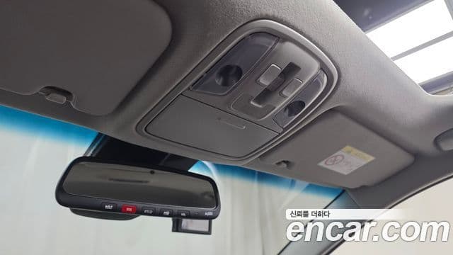 Kia Niro 2021 — Şəkil 17/20