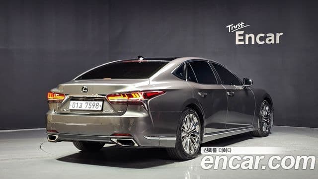 Lexus LS500 2019 — Şəkil 3/20