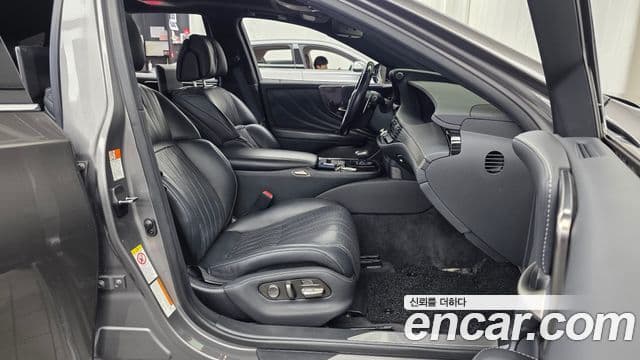 Lexus LS500 2019 — Şəkil 14/20