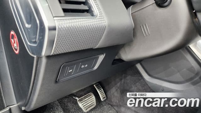 Land Rover Range Rover Sport 2019 — Photo 8/39