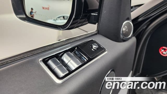 Land Rover Range Rover Sport 2019 — Photo 31/39