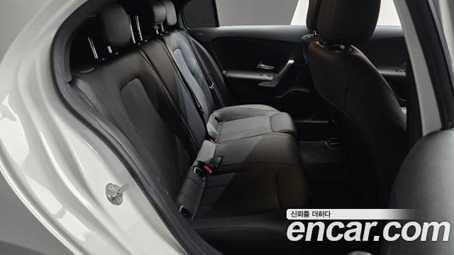 Mercedes-Benz A-Class 2021 — фото 11 из 20