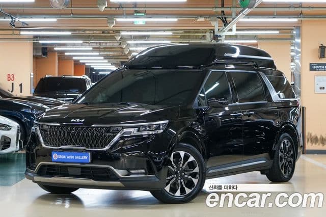 Kia Carnival 2023 — ფოტო 1/20