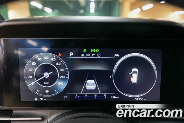 Kia Carnival 2023 — ფოტო 10/20