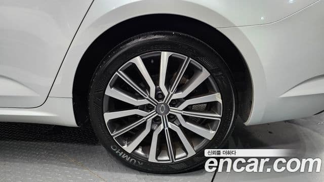 Renault Samsung SM6 2021 — Şəkil 27/35
