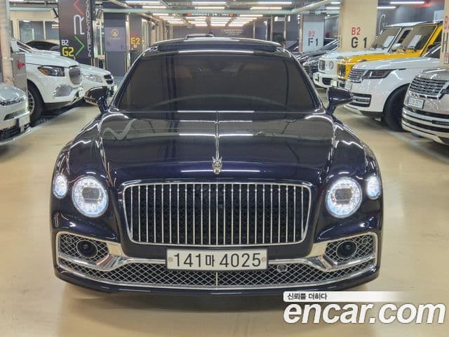Bentley Flying Spur 2023 — ფოტო 1/20