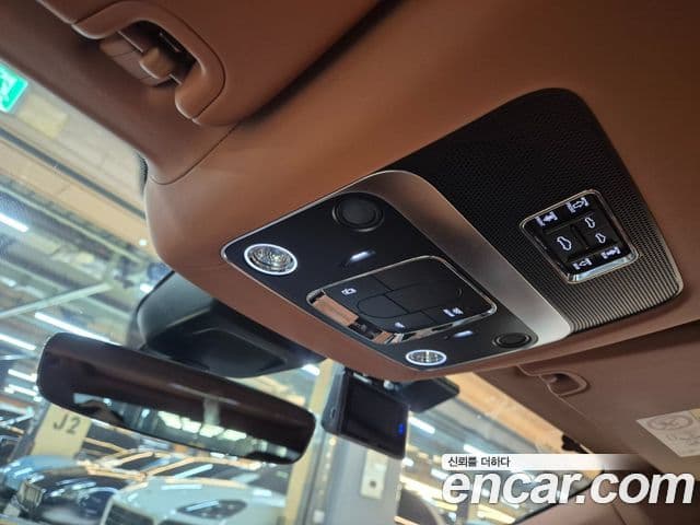 Bentley Flying Spur 2023 — ფოტო 12/20