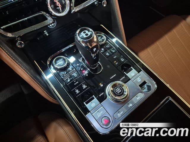 Bentley Flying Spur 2023 — Photo 3/20