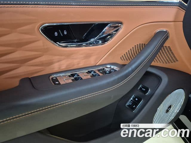 Bentley Flying Spur 2023 — Şəkil 17/20