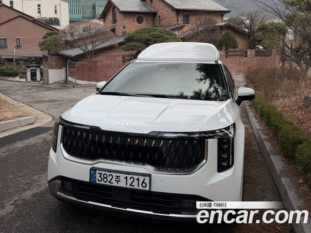 Kia Carnival 2025 — фото 18 из 20