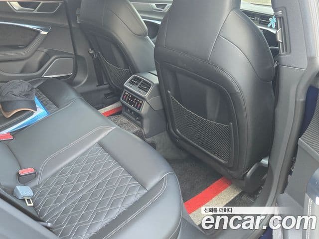 Audi A7 2021 — фото 8 из 11
