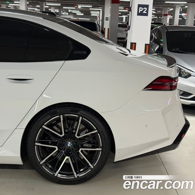 BMW M5 2025 — ფოტო 7/12