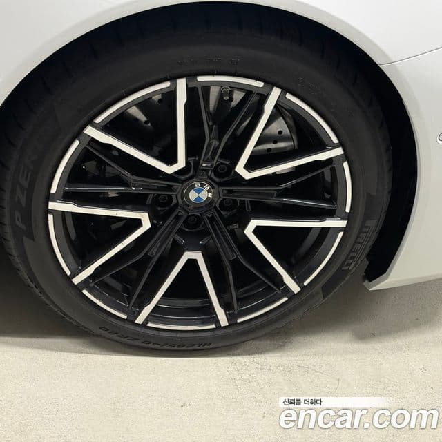 BMW M5 2025 — ფოტო 9/12