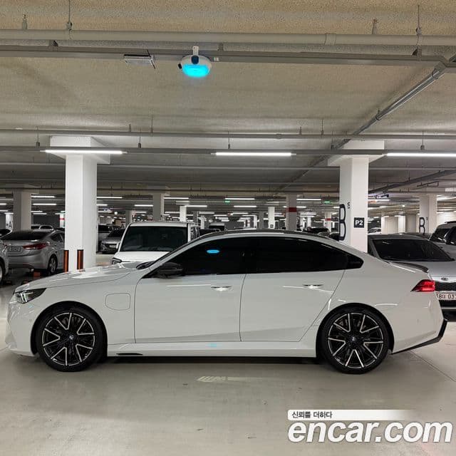 BMW M5 2025 — ფოტო 12/12