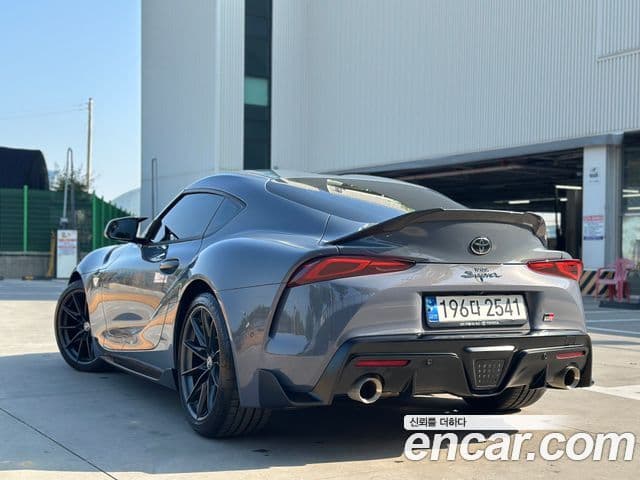 Toyota Supra 2024 — ფოტო 2/9