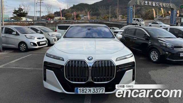 BMW 7 Series 2024 — фото 4 из 9