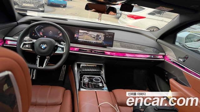 BMW 7 Series 2024 — фото 6 из 9