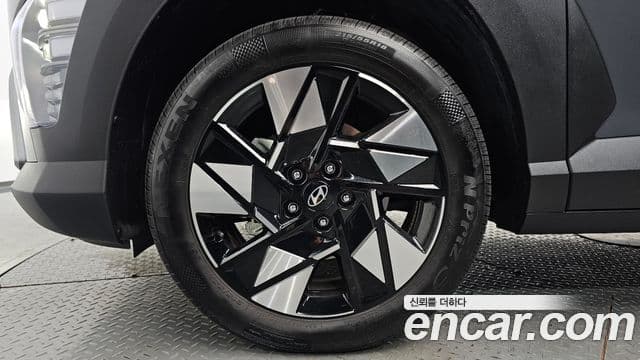 Hyundai Kona 2024 — ფოტო 5/20