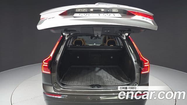 Volvo XC60 2018 — ფოტო 20/20