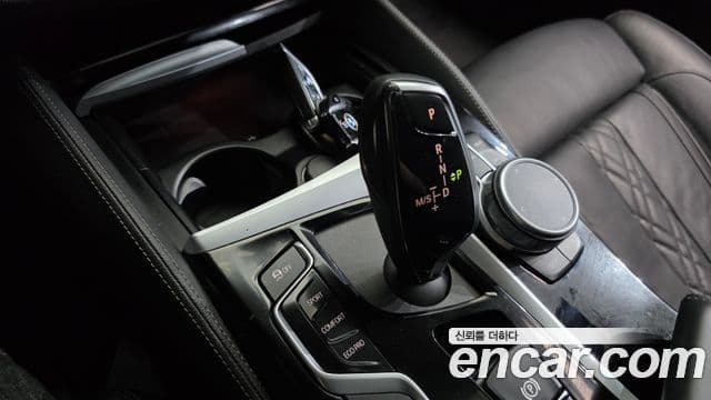 BMW 5 Series 2019 — Фото 9/20