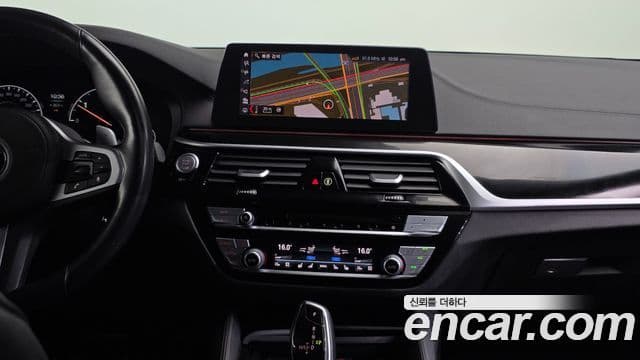 BMW 5 Series 2019 — Фото 12/20
