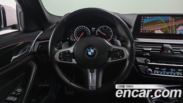 BMW 5 Series 2019 — Фото 13/20