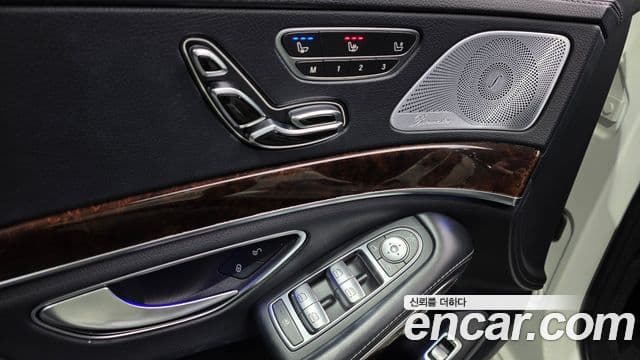 Mercedes-Benz S-Class 2019 — Photo 28/30