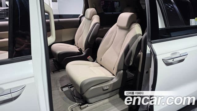 Kia Carnival 2025 — Фото 12/20