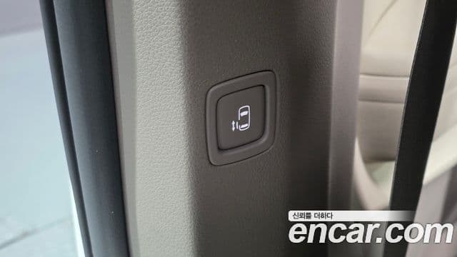 Kia Carnival 2025 — Фото 18/20